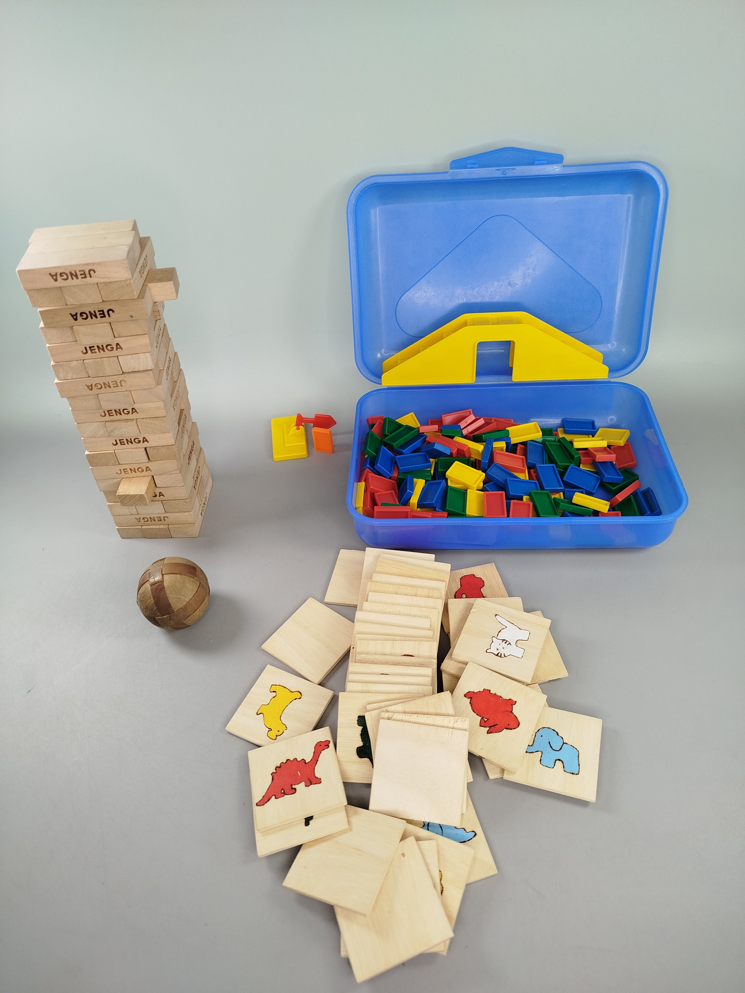 Kreativ-Spielset – Jenga, Memory, Dominosteine, Knobelball, sehr gut erhalten